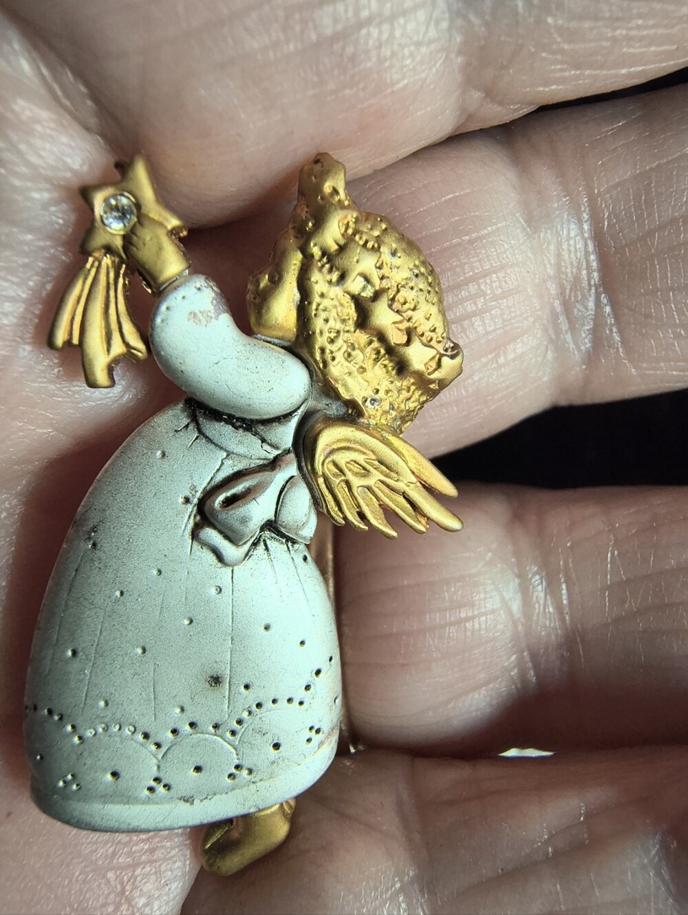 Vintage Danecraft Angel Brooch Gold Tone Cream Enamel Christmas Pin Signed - Picture 8 of 9